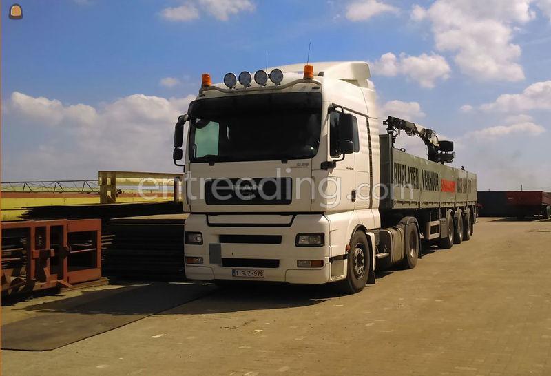 Transporteren van containers, rijplaten en schotten, kipperopleggers