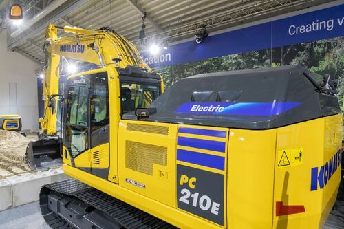 Komatsu PC 210E elektrisc...