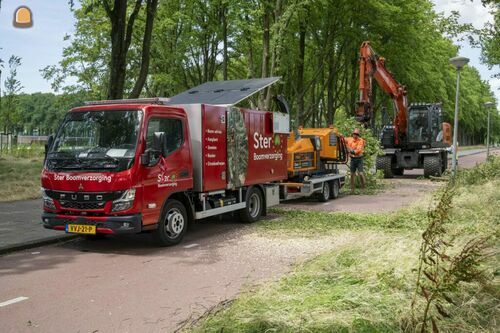 Fuso Canter met snipperop...