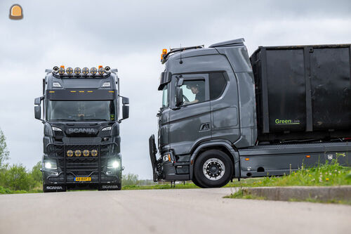 Twee keer Scania 770S V8 ...